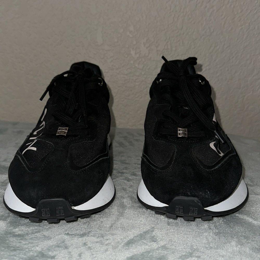 Givenchy Runner - image 2